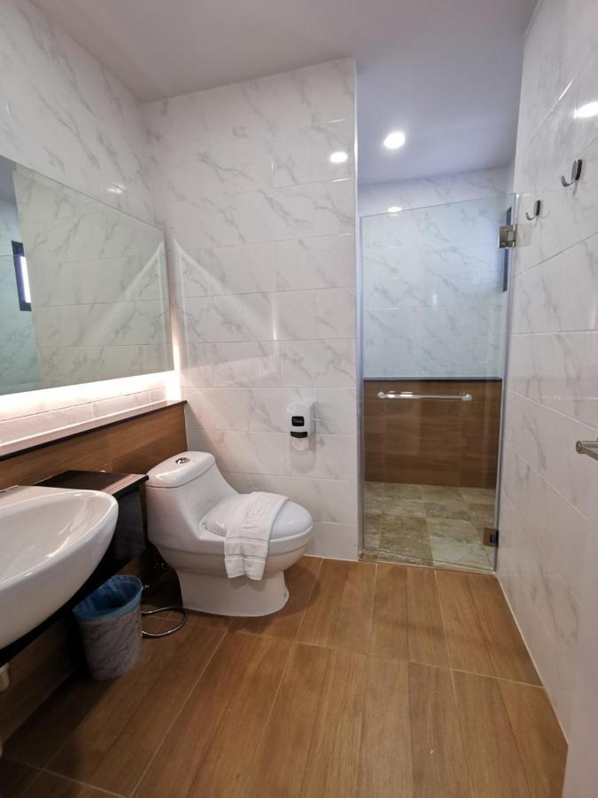 Arista Hotel Ubon Ubon Ratchathani Exteriör bild