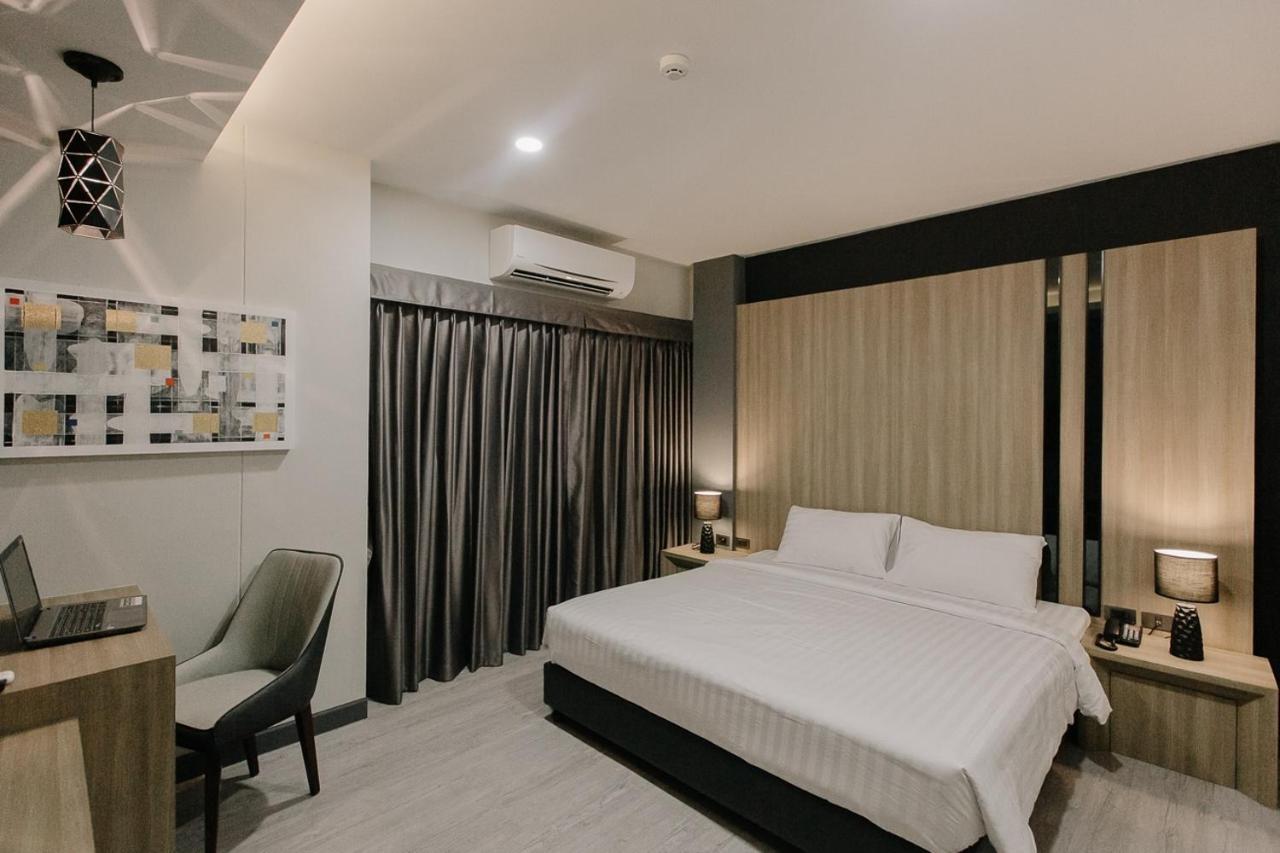 Arista Hotel Ubon Ubon Ratchathani Exteriör bild