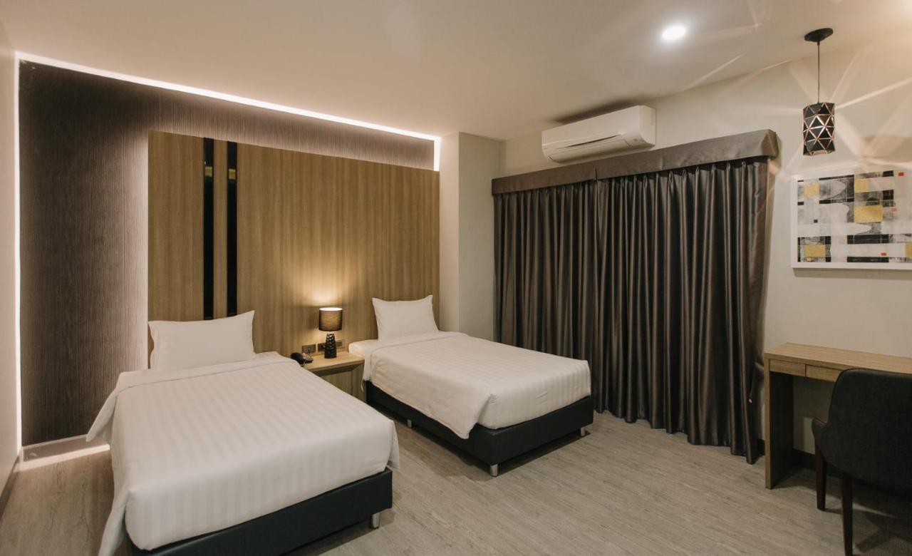 Arista Hotel Ubon Ubon Ratchathani Exteriör bild