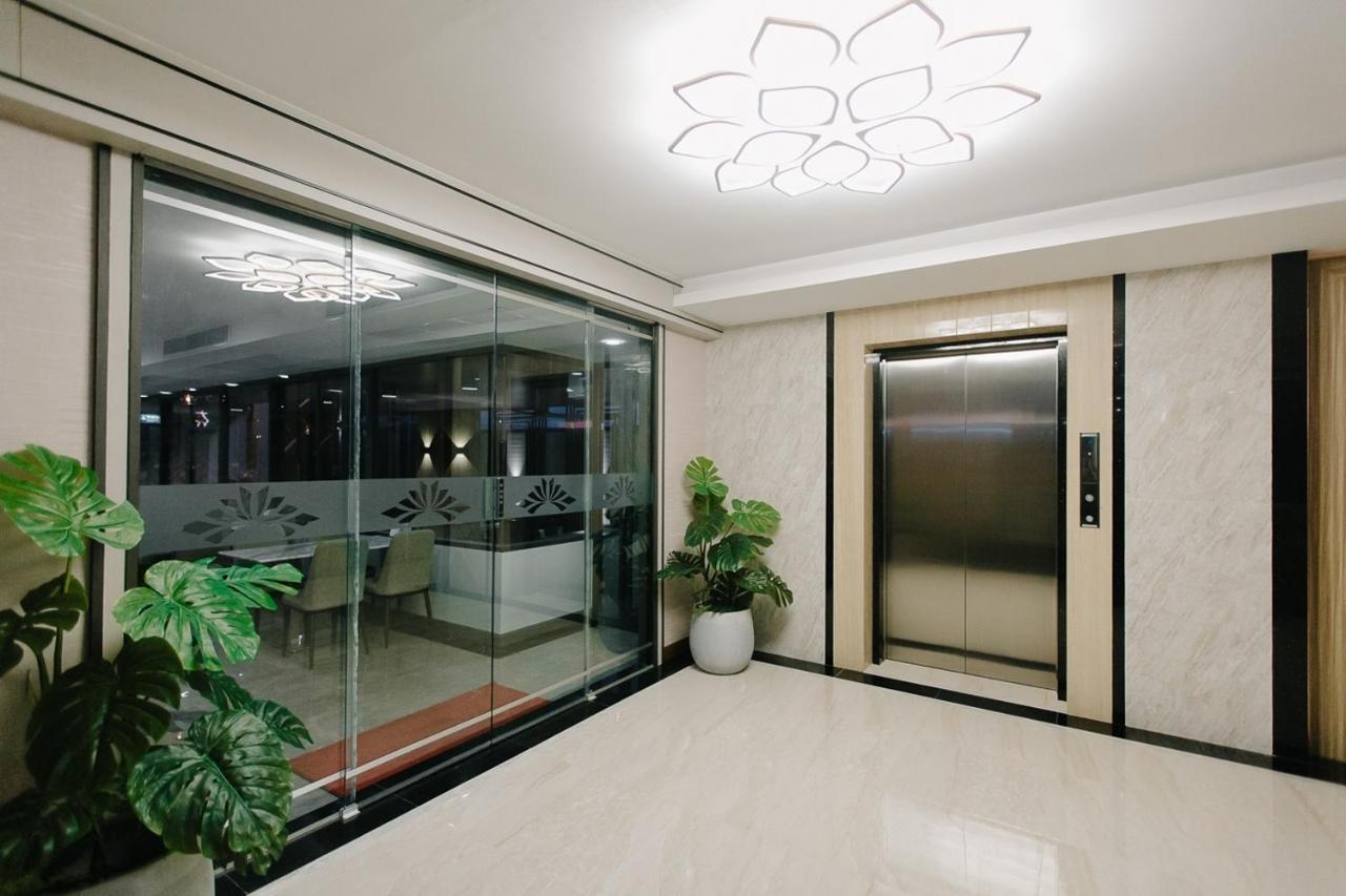 Arista Hotel Ubon Ubon Ratchathani Exteriör bild